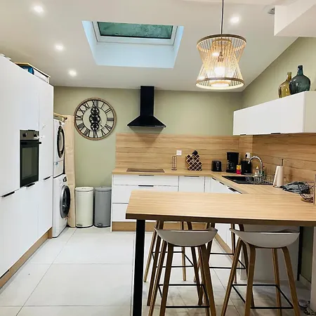 Maison 4 Apartment
